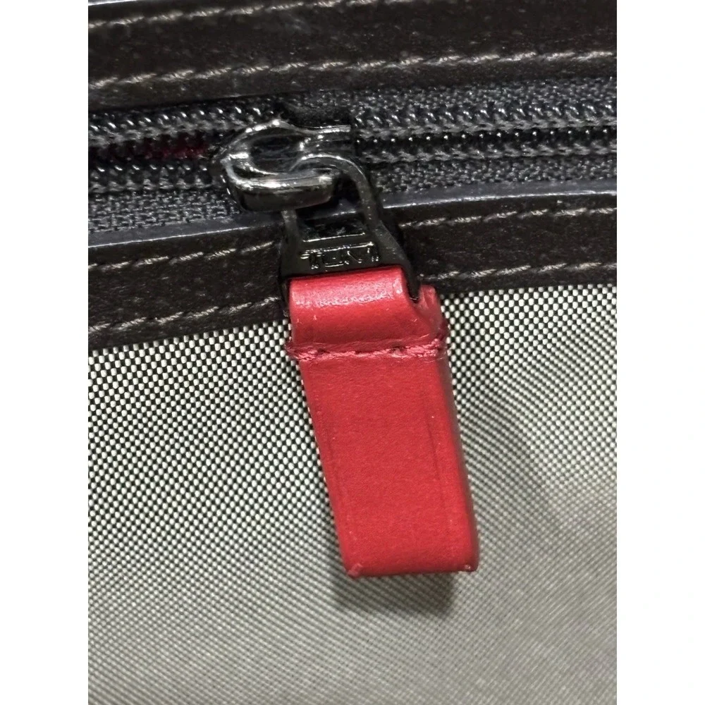 Tumi pre owned